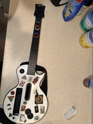 Nintendo Wii Guitar Hero Controller Wireless Gibson Les Paul | Bianco  - Immagine 1 di 2
