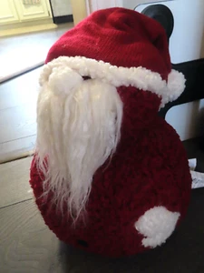 POTTERY BARN lustiges Kissen in Weihnachtsmannform ~ gemütlicher Teddy - Weihnachten - neu mit Etikett - Bild 1 von 6