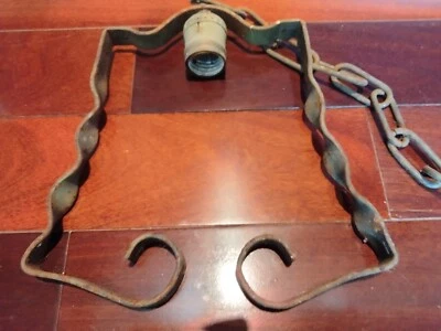 Lámpara de araña colgante medieval gótica de hierro forjado antigua vintage  Foto 1 de 4