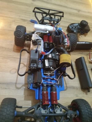 Nitro Traxxas Slash 4x4 Gas Powered - Image 1 of 2