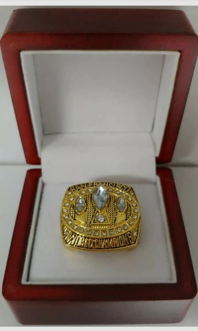 Jerry Rice - 1988 San Francisco 49ers Super Bowl Ring With Wooden Display Box Cover