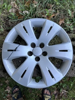 08 09 10 11 12 13 SUBARU FORESTER LEGACY 16'' factory wheel cover hub cap 60540 - Image 1 of 4