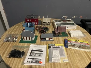 life like train Parts Lot Pieces Ho Scale Building Animals Trees Dpm Buildings - Picture 1 of 15