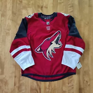 Arizona Coyotes Adidas MIC On Ice Burgundy Home Jersey sz 54 (XL) New NWT - Foto 1 di 9