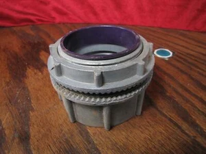 Conector de conducto adaptador de terminal roscado de 2-1/2 - Imagen 1 de 1
