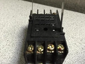GENUINE OMRON PYF14A 14PIN 5A 250V RELAY SOCKET BASE QUANTITY!! - Picture 1 of 3