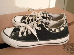 Converse Women's Black Chuck Taylor w/ Flowers - Size 6.5 US - Picture 1 of 7