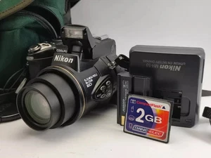 Nikon Coolpix 5700 Digital Camera 5mp 8X Zoom 2GB Card 1 Battery, Charger TESTED - Picture 1 of 10