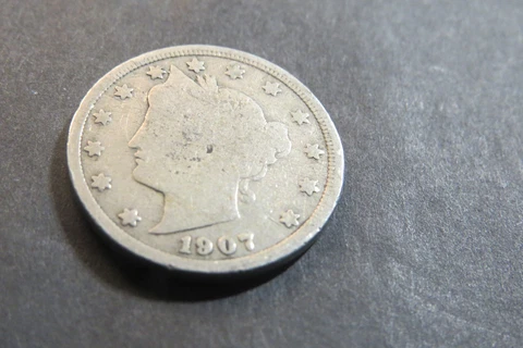 1907 Liberty V Nickel -Free Shipping - Actual Coin pictured - R3 Cover