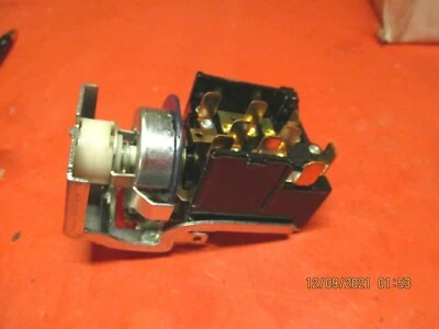 DODGE D/B/W-100-150-200-250-300-350-DAKOTA-MOPAR-JEEP-1973-99 -HEADLIGHT SWITCH - Image 1 of 3