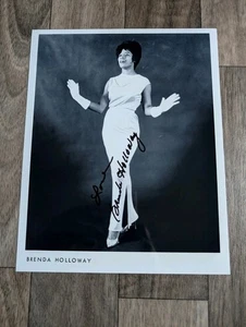 Original BRENDA HOLLOWAY Autogramm auf 10 x 8 Inch Foto - Bild 1 von 7