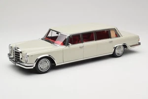 B66040708 Mercedes 600 Pullman W100 Light Grey NZG 1/18 - Picture 1 of 8