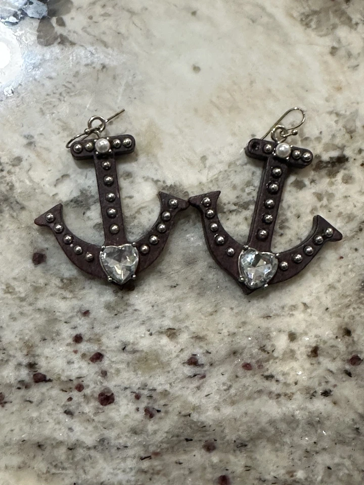 Pendientes colgantes Betsey Johnson dorado ANCHORS AWAY madera marrón ancla Go azul marino Foto 1 de 4