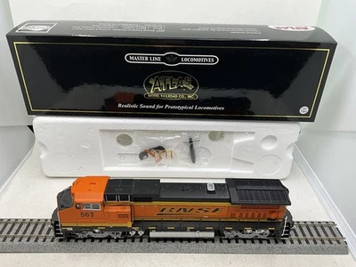 Atlas Master Gold HO Scale BNSF Dash 8-40BW w/ DCC/DC/QSI Sound #563 #9871 - Image 1 of 4
