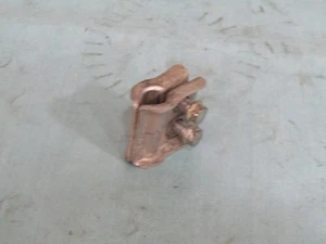 2012 KAWASAKI KX450F KX250F FRONT BRAKE HOSE CLAMP WILL FIT OTHER YEARS & MODELS - Picture 1 of 1