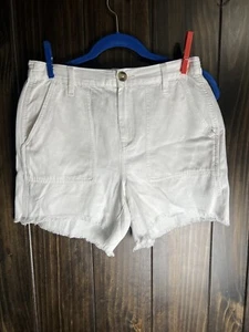 NWT Aerie White Cargo Shorts Size: Small, Front Pockets, Frayed Hem - Picture 1 of 8