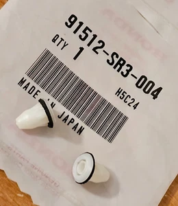 91512-SR3-004 X2 OEM HONDA EMBLEMA SOPORTE SUJETADOR EMPUJE CLIP CIVIC INTEGRA - Imagen 1 de 3