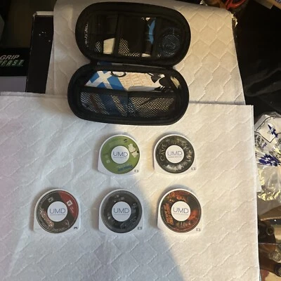 5 Psp Games Starship Tr Escape From New York The Cave Family Guy Need For speed - Image 1 of 4