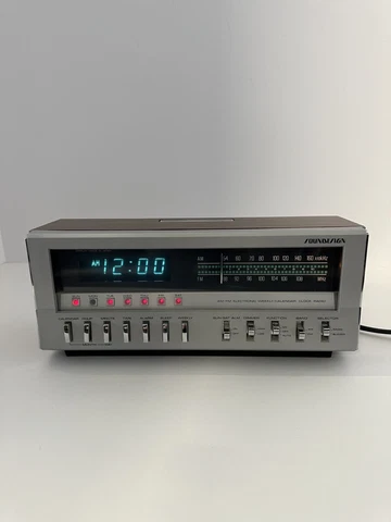 RARE Vintage Soundesign MCM Calendar Alarm Clock AM/FM Radio Wood Model 3717-A Cover