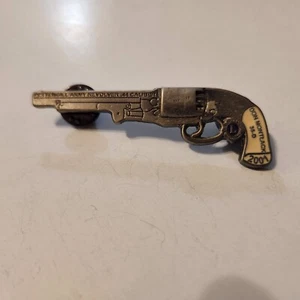 Pettengill Army Revólver .44 Calibre 35-D Guerra Civil Lions Club Pin - Imagen 1 de 2