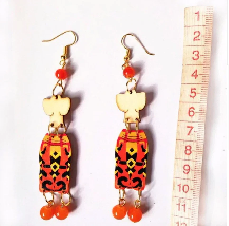 Pendientes colgantes de madera rojo naranja para mujer tribal africana con cuentas  Foto 1 de 1