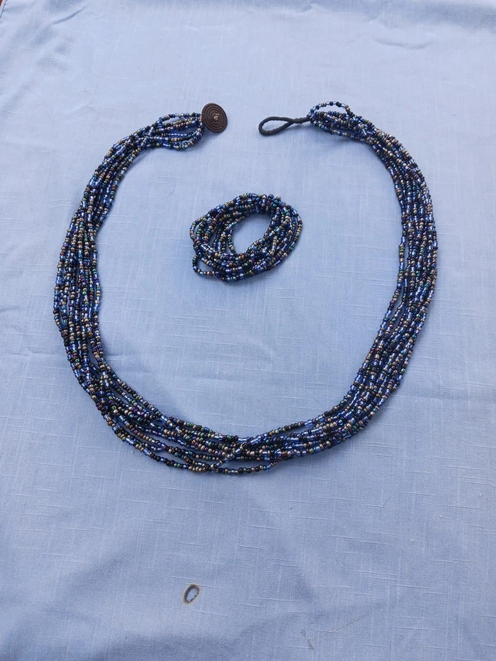 Collar y pulsera Royal Bali Collection cuentas semillas azules Foto 1 de 3