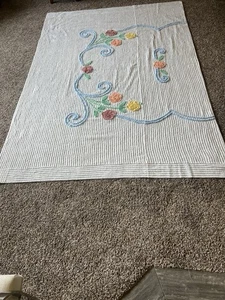 (#851). Mid Century Chenille Bedspread Blanket Floral - Picture 1 of 10