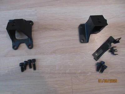 1992 Geo Tracker engine/frame mounting brackets. - Image 1 of 4