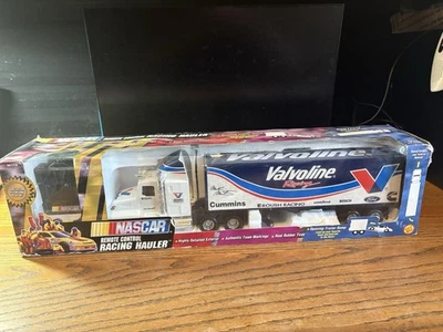 Camión de carreras NASCAR con control remoto, Valvoline Racing Mark Martin 1997 nuevo en caja raro Foto 1 de 4