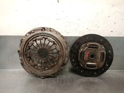 8200950607 KIT D´EMBRAYAGE / 8200527569 / 5646387 POUR DACIA LOGAN 1.5 DCI DIESE - Photo 1/4