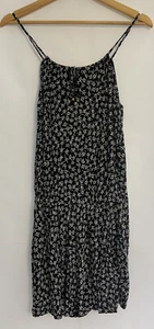 H&M Black Floral Strappy Playsuit with Pockets Size 8 - Picture 1 of 7
