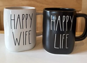 Juego de tazas Rae Dunn de cerámica magenta blanco y negro Happy Wife Happy Life - Imagen 1 de 4