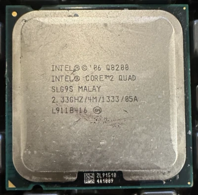 Intel Core 2 Quad Q8200 2.33GHz 4M/1333 SLB5M  Socket 775 CPU - Image 1 of 2