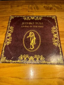JETHRO TULL - Living In The Past CHRYSALIS 2XLP VG-Rock - Picture 1 of 5