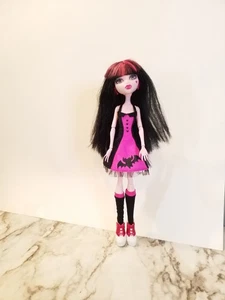 Monster High Die-ner Draculaura Puppe 2008 mit Outfit - Bild 1 von 7