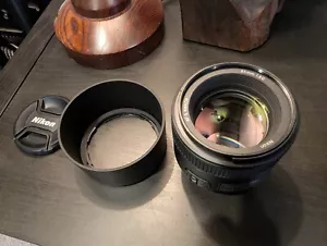 Nikon AF-S NIKKOR 85mm f/1.8G Lens - Excellent Condition - Picture 1 of 3
