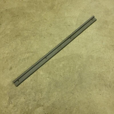 1987 1988 87 88 Mercury Cougar driver lado esquerdo peitoril inferior painel arranhão fabricante de equipamento original  - Imagem 1 de 4