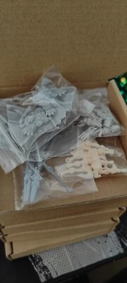 GREY TIDE STUDIOS Random box - Greytide studio primal hounds bits. Space Wolves