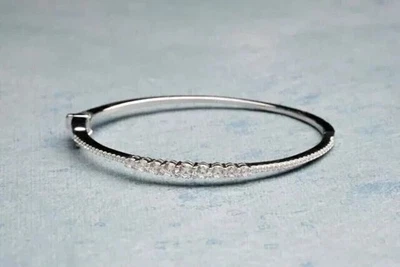 Круглый женский браслет с лабораторными бриллиантами покрытие белым золотом 14 карат 3 карата - Изображение 1 из 4