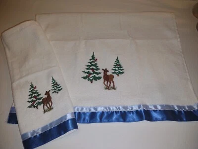 Juego de toallas de baño de Navidad de vacaciones de ciervos de invierno en los bosques de 2 piezas  Foto 1 de 4