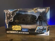 Batman Dark Knight Rises Exclusive Vehicle Batmobile with Batman, Rare, NOS! Gem