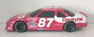 Joe Nemechek # 87 1992 Chevy Lumina Racing Champions Bank 1:24 NASCAR 1 de 5000 Foto 1 de 4