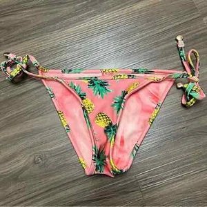 WILDFOX Pineapple Reversible bikini bottom sz xs - Picture 1 of 7