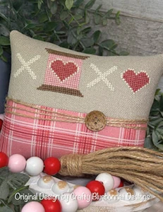 Hugs And Kisses~Crafty Bluebonnet Designs - Picture 1 of 1