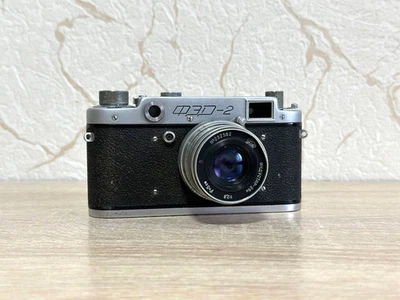 Vintage FED 2 35mm Film Camera Rangefinder Lens Industar-26m ussr Soviet - Image 1 of 4