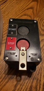 NOS General Electric CR2943 NJ302A Start Stop Pushbutton Water Tight 600 V GE - Picture 1 of 5