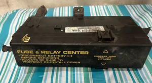 1999 DODGE INTREPID ENGINE FUSE BOX RELAY JUNCTION P04759751AA OEM FREE SHIP XB - Picture 1 of 9