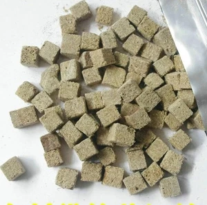 Dried Red Blood Worm Cube Fish/Turtle Food Aquarium Tropical Fish Feed - Picture 1 of 3