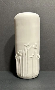 White Bisque Vase Matte Finish Contemporary Simple Classic Chic 7.5” - Picture 1 of 10