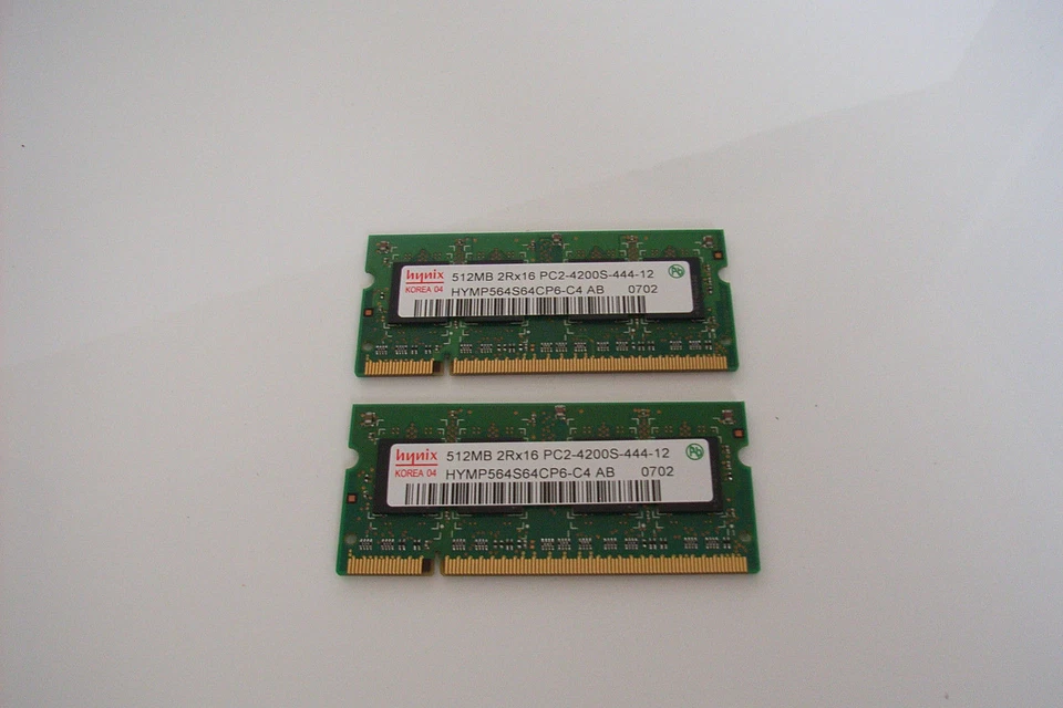 2 x HYNIX HYMP564S64CP6-C4 AB - 2Rx16 PC2-4200S-444-12 DDR2 512MB SODIMM Laptop. - Image 1 of 1